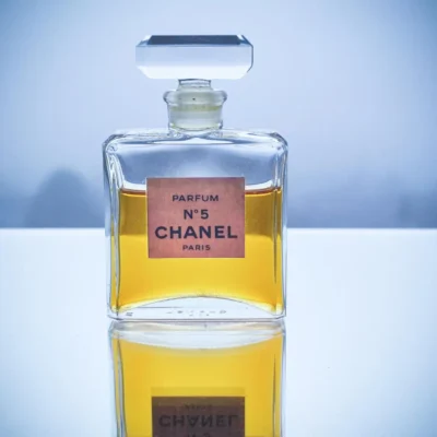 CHANEL NO 5 PERFUME FOR LADIES EDP 100 ML - Image 3